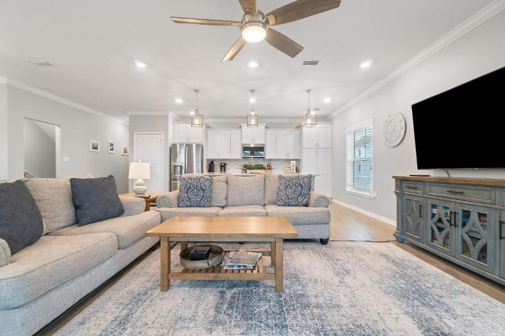 Slow M'Ocean at Lost Key Villas
